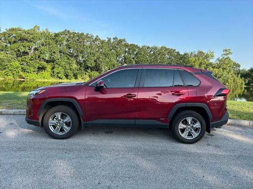 2024 Toyota RAV4 Hybrid XLE