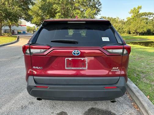 2024 Toyota RAV4 Hybrid XLE