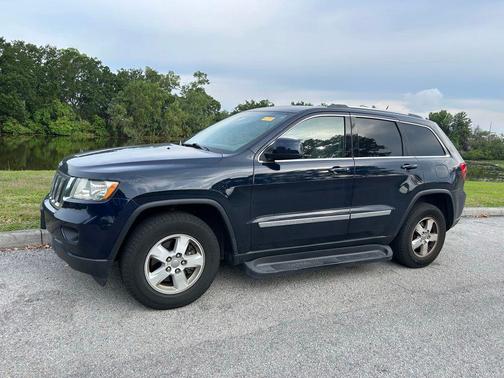 True Blue Pearlcoat 2013 Jeep Grand Cherokee Laredo
