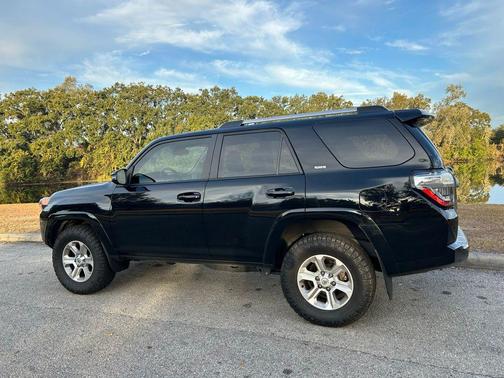 2024 Toyota 4Runner SR5 Premium