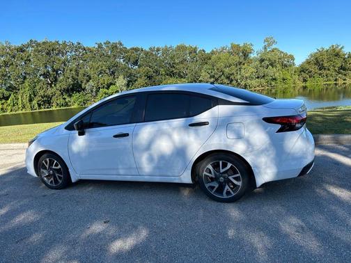 2021 Nissan Versa 1.6 S