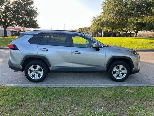 2021 Toyota RAV4 Hybrid LE