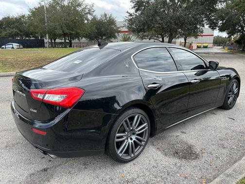 2014 Maserati Ghibli Base