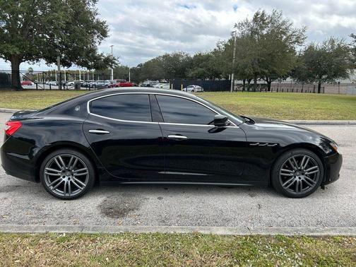 2014 Maserati Ghibli Base