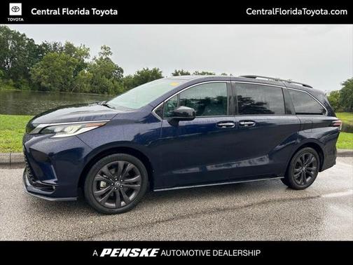 2022 Toyota Sienna XSE 7 Passenger