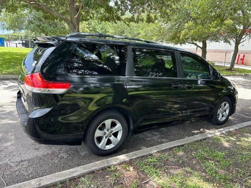 Black 2013 Toyota Sienna LE