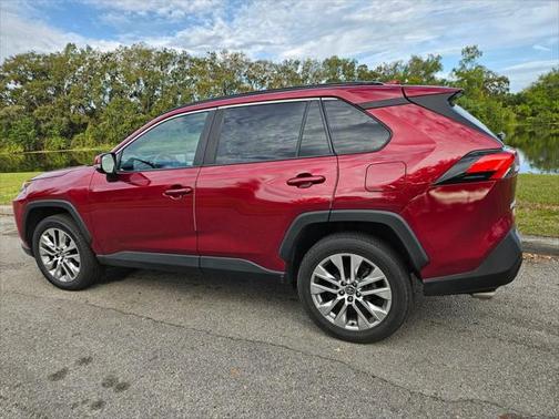 2021 Toyota RAV4 XLE Premium