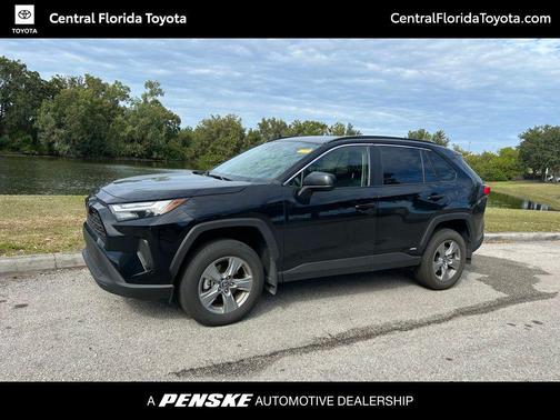 2025 Toyota RAV4 Hybrid SE