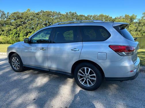 2015 Nissan Pathfinder SV