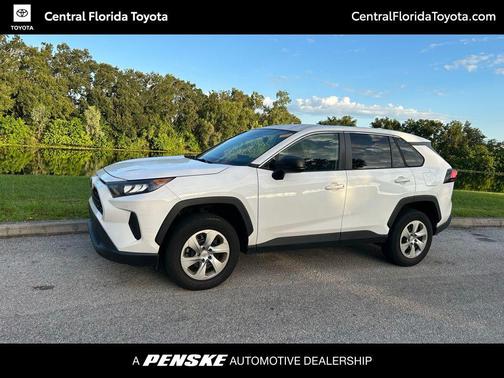 2022 Toyota RAV4 LE