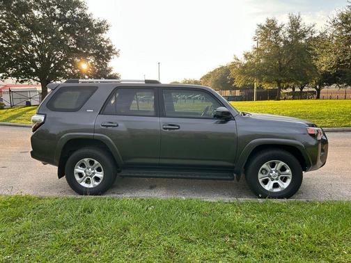 2023 Toyota 4Runner SR5