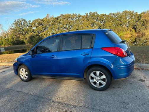2009 Nissan Versa 1.8 SL