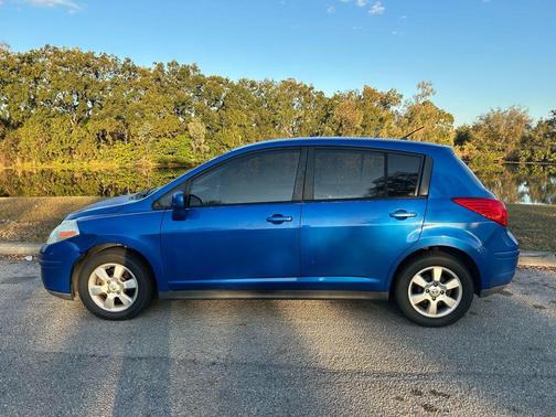2009 Nissan Versa 1.8 SL
