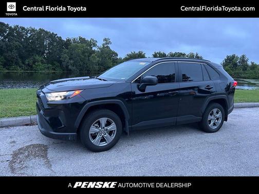 2024 Toyota RAV4 Hybrid SE