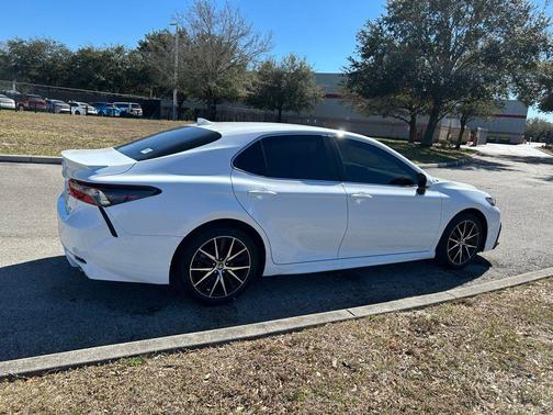 2023 Toyota Camry SE