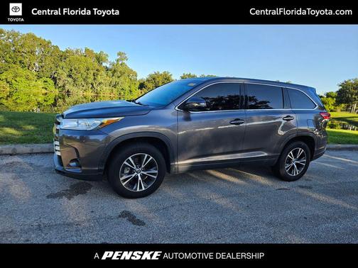 2019 Toyota Highlander LE I4