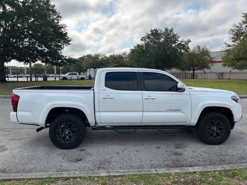 2022 Toyota Tacoma SR5