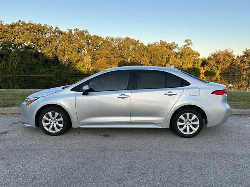2025 Toyota Corolla Hybrid SE