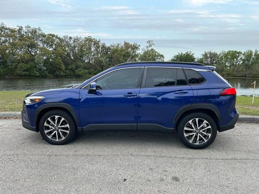 2022 Toyota Corolla Cross XLE
