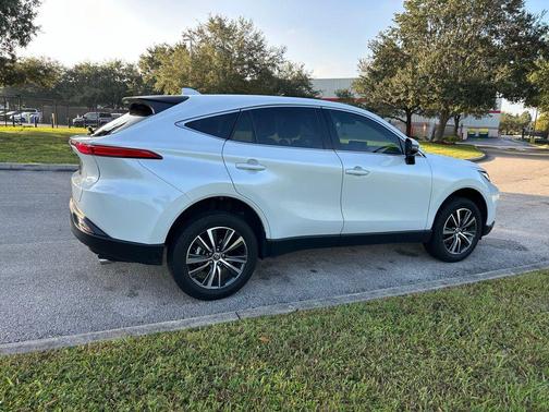 2024 Toyota Venza LE