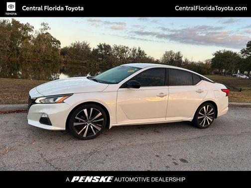 2020 Nissan Altima SR FWD