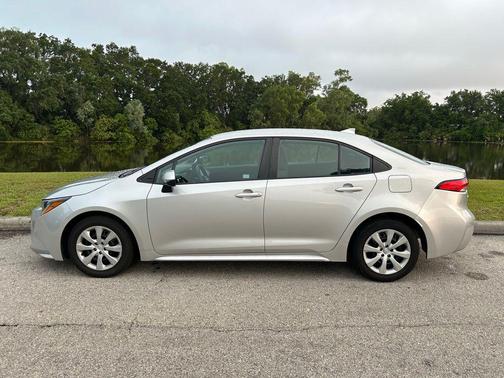 Classic Silver Metallic 2023 Toyota Corolla LE