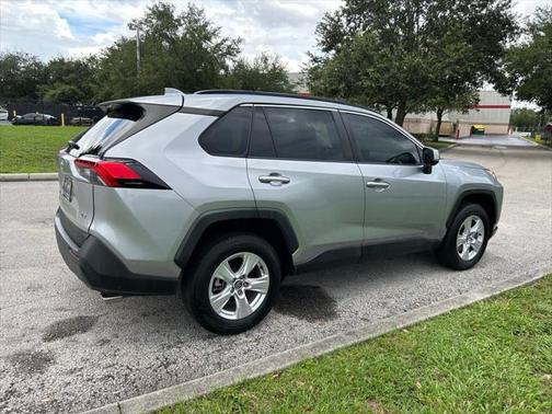 2020 Toyota RAV4 XLE