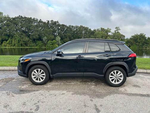 2022 Toyota Corolla Cross LE