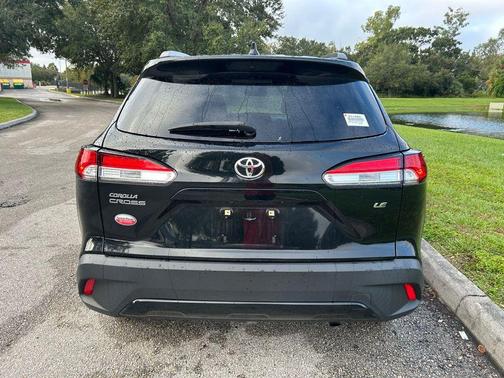 2022 Toyota Corolla Cross LE