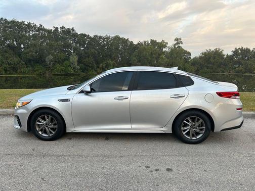 2020 Kia Optima LX