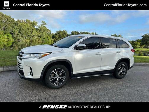 2019 Toyota Highlander LE I4
