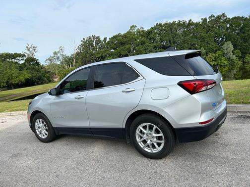 Silver Ice Metallic 2022 Chevrolet Equinox 1LT