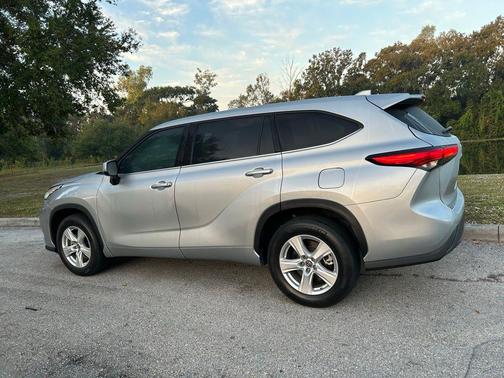 2021 Toyota Highlander L