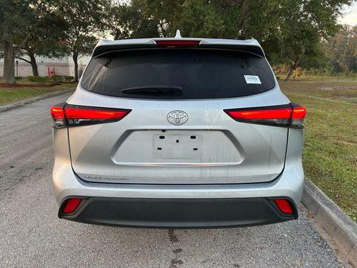 2021 Toyota Highlander L