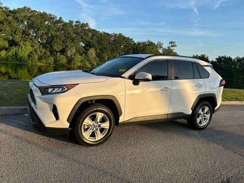 Super White 2021 Toyota RAV4 XLE