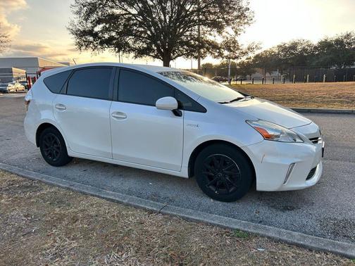 2014 Toyota Prius v Three