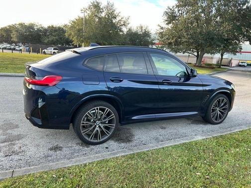 2023 BMW X4 xDrive30i
