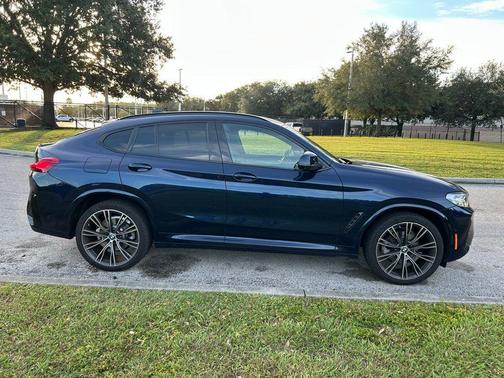 2023 BMW X4 xDrive30i