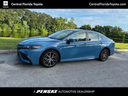 2023 Toyota Camry SE