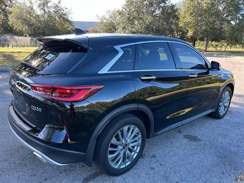 2024 INFINITI QX50 PURE