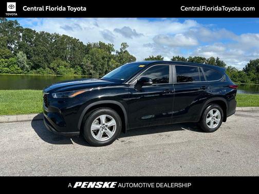 2023 Toyota Highlander LE