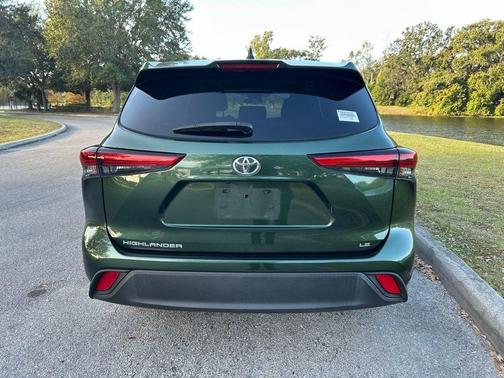 2023 Toyota Highlander LE