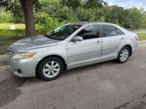 Classic Silver Metallic 2011 Toyota Camry LE
