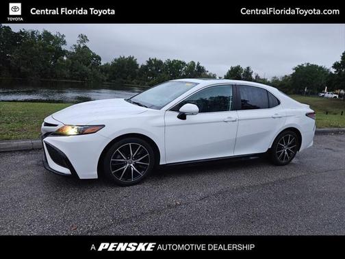 2022 Toyota Camry SE