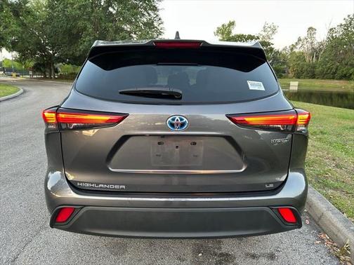 2023 Toyota Highlander Hybrid LE