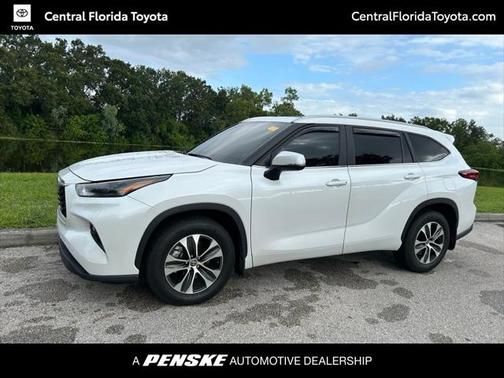 2023 Toyota Highlander XLE