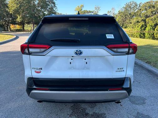 2024 Toyota RAV4 Hybrid SE