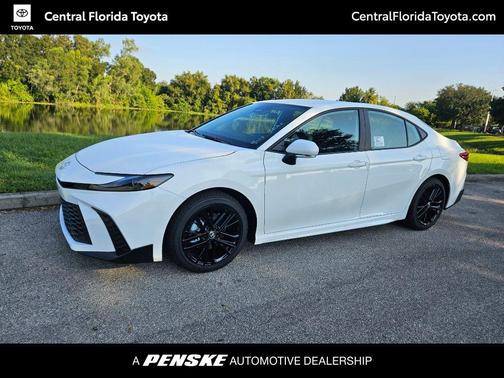 2025 Toyota Camry SE