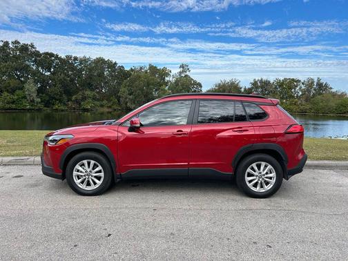 2023 Toyota Corolla Cross LE