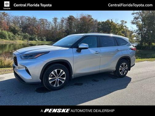 2023 Toyota Highlander XLE